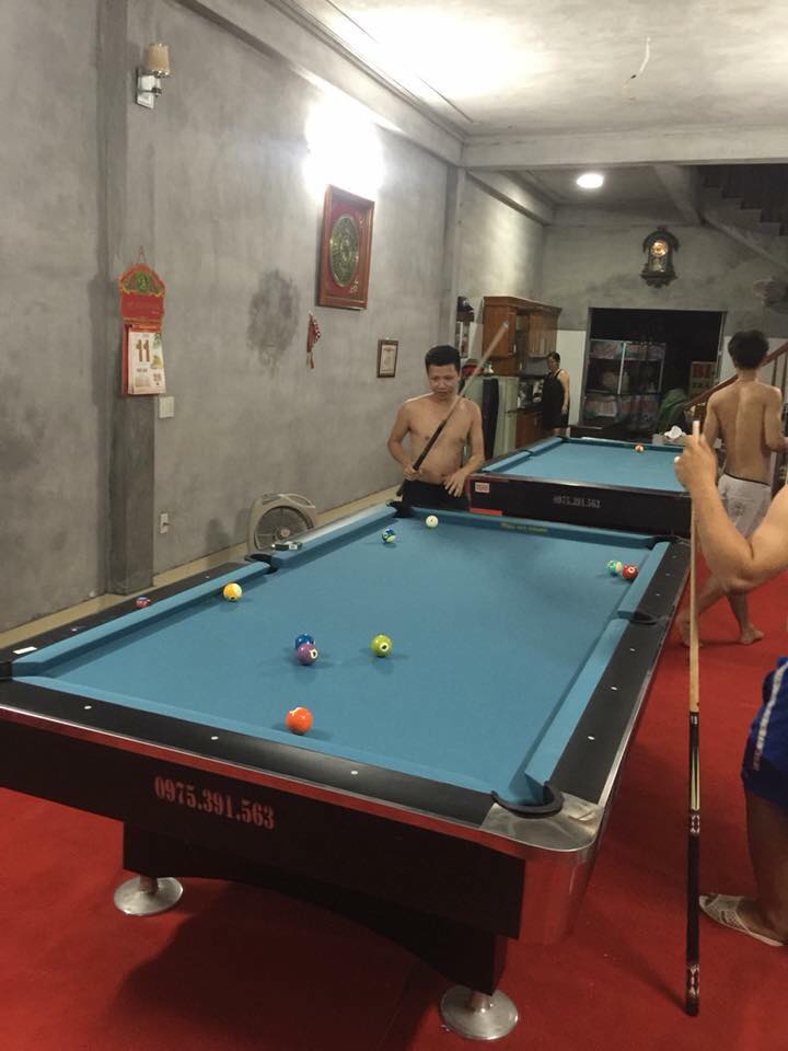 Billiards Hoàn Thúy lắp đặt 2 bàn bi a 9018 Việt Nam tại Phú Thọ