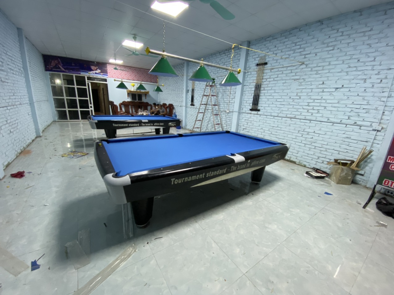 Billiards Hoàn Thúy lắp đặt 2 bàn 9017 aileex nhập lướt tại Thị Trấn Chờ, Bắc Ninh