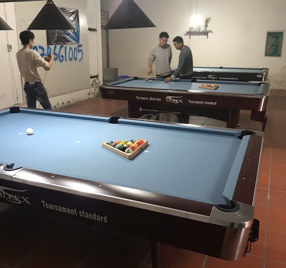 Billiards Hoàn Thúy lắp 3 bàn bi a aileex 9018 nhập lướt tại Long Biên, Hà Nội