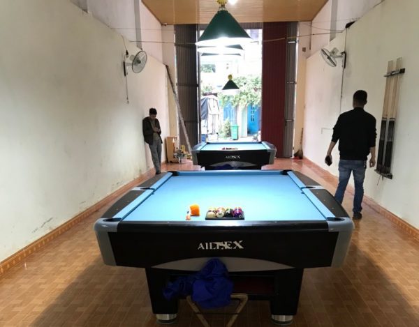 Khách hàng mua phụ kiện bi a ở Billiards Hoàn Thuý sẽ được mua với giá thành phù hợp nhất trên thị trường 