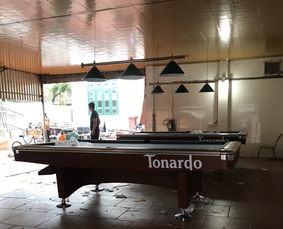 Khách hàng mua bàn bi a ở Billiards Hoàn Thuý sẽ được mua với giá thành phù hợp nhất trên thị trường 